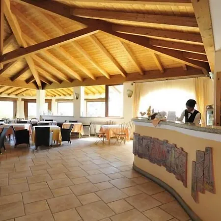 Отель Baia Del Porto 4*