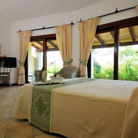 Baia Del Porto 4* بودوني