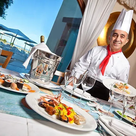 Baia Del Porto فندق 4*