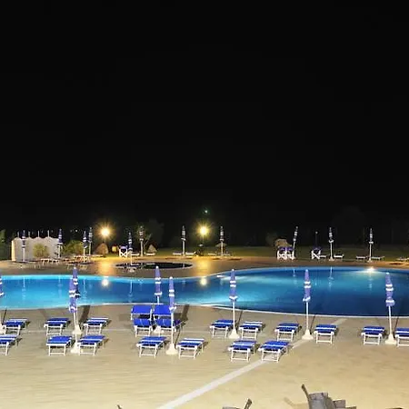 Отель Baia Del Porto 4*